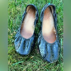 “Obsidian Black Patent Leather” Tieks by Gavrieli - Size 10